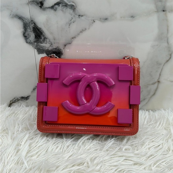 CHANEL Handbags - Chic Pink and Orange Designer Shoulder Bag